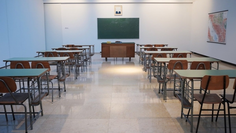 AI training for teachers and educators in a Malaysian classroom setting