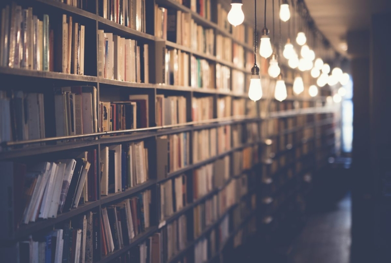 research methodology AI postgraduate thesis writing books